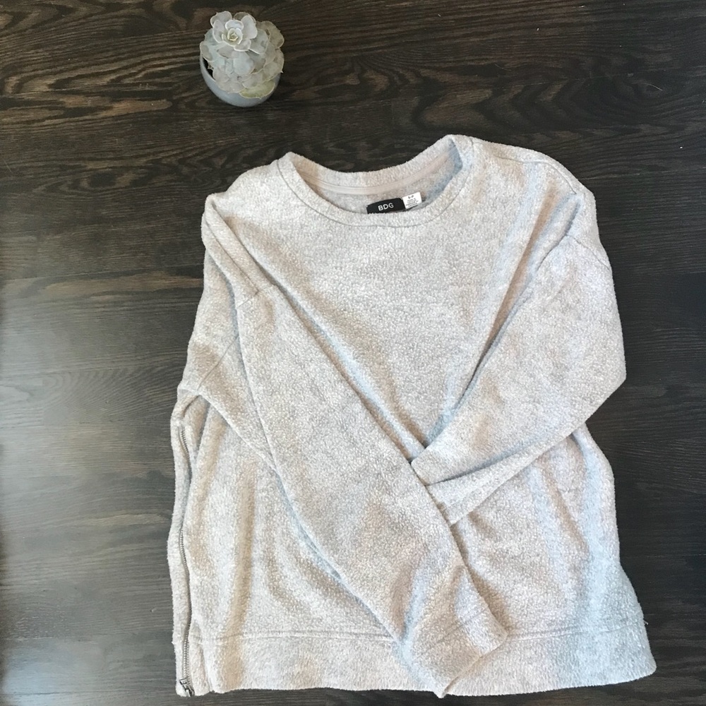 SUPER SOFT GRAY SWEATER WITH ZIPPERS